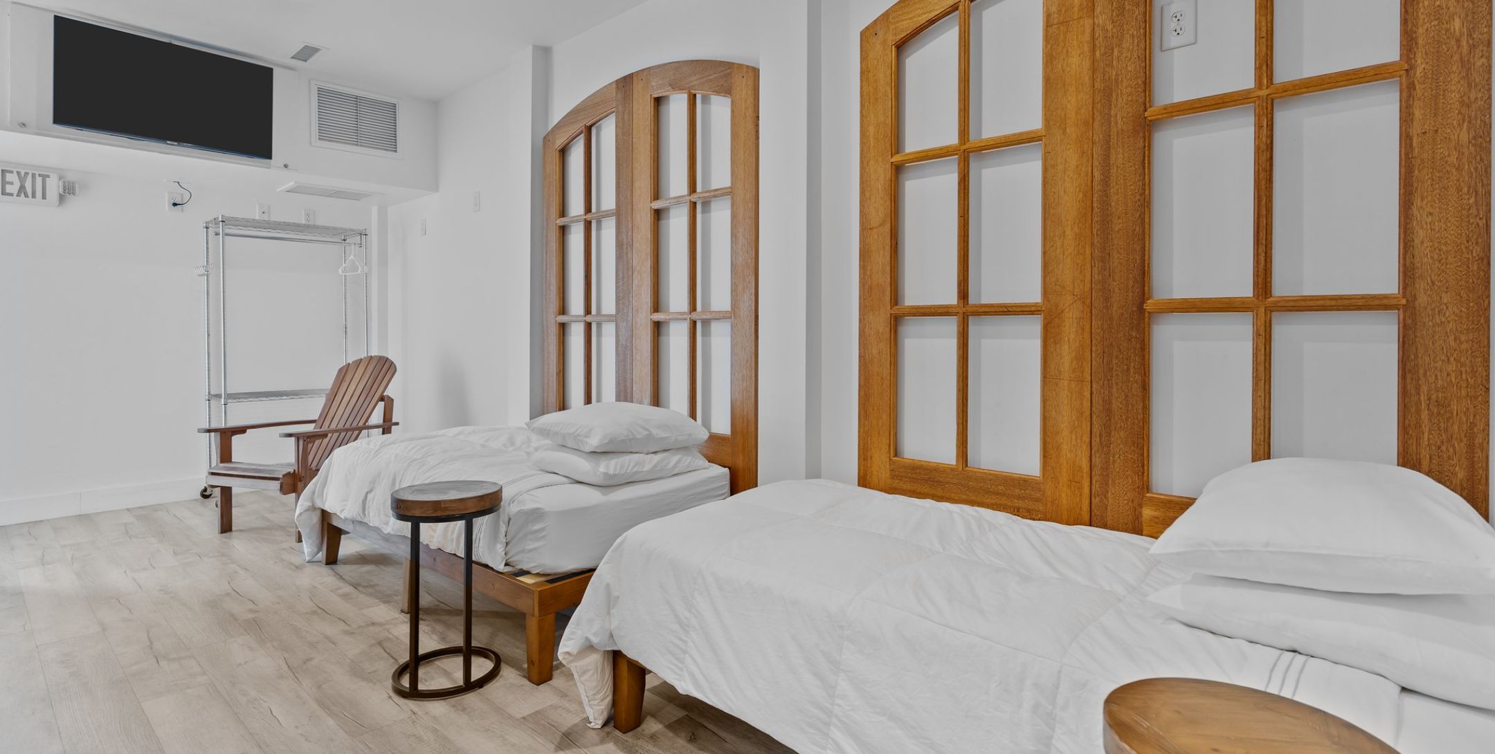 The Sound Suite twin bedroom perfect for North Carolina coast vacations